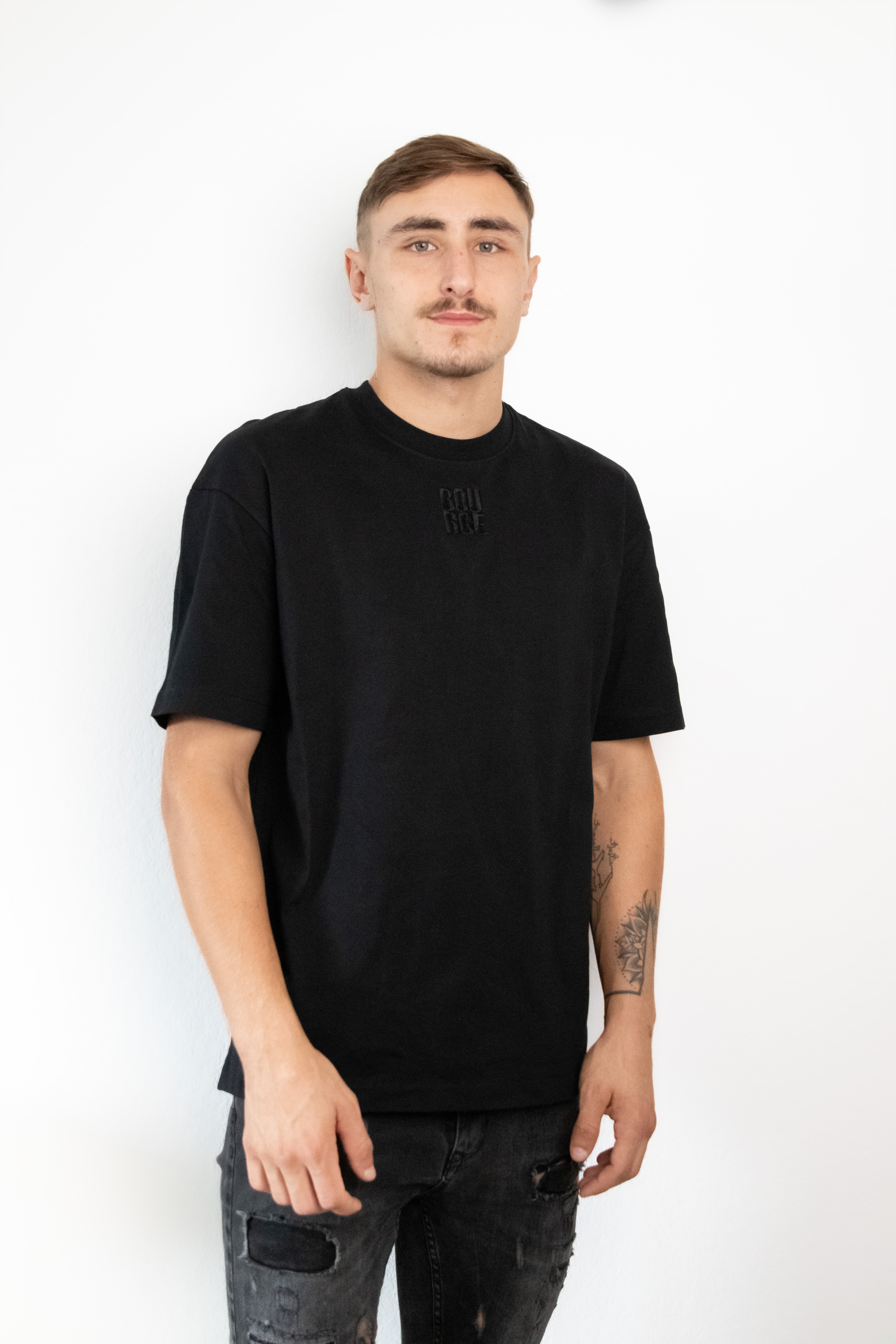 tee-shirt brodé