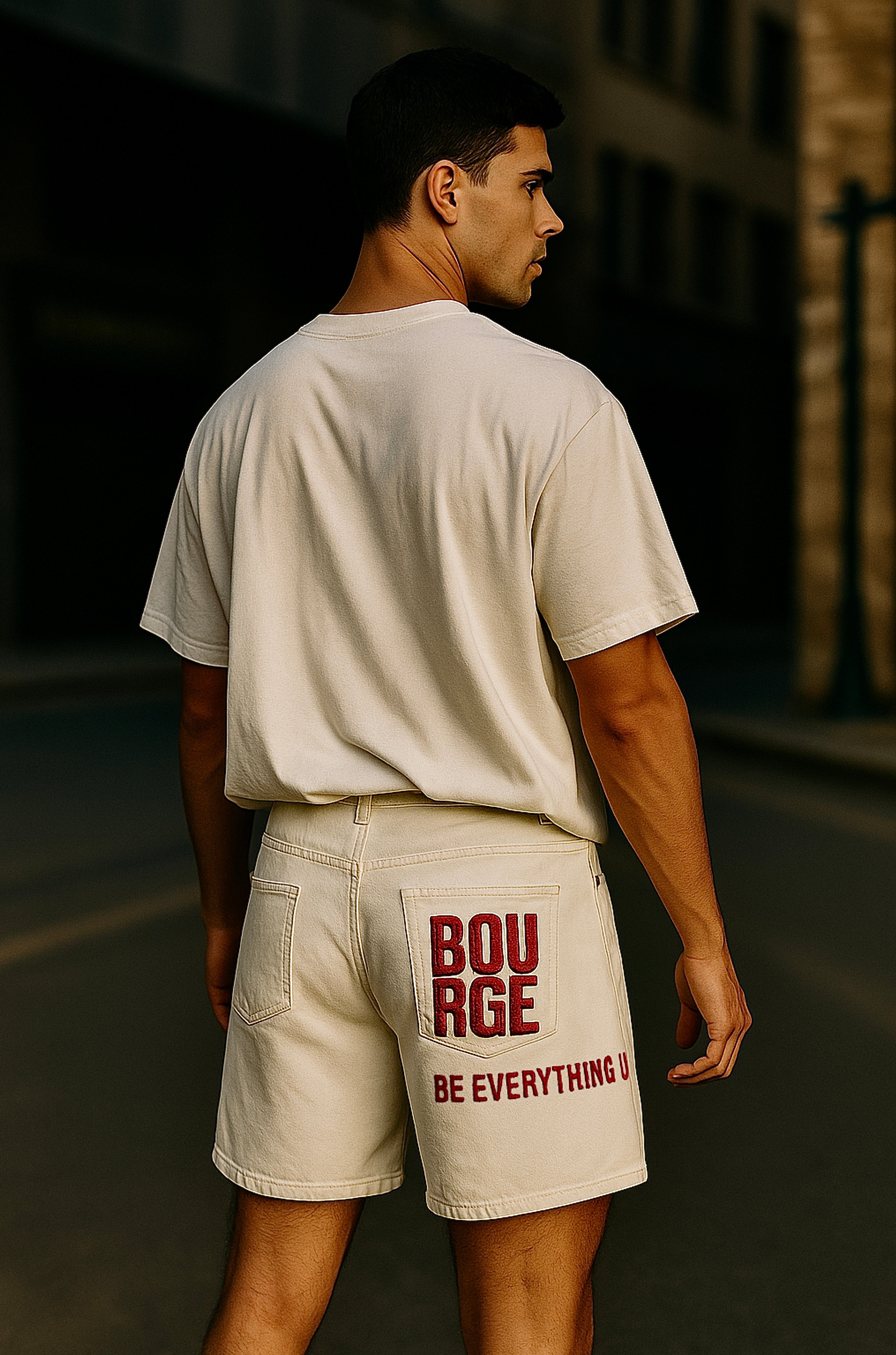 short homme brodé